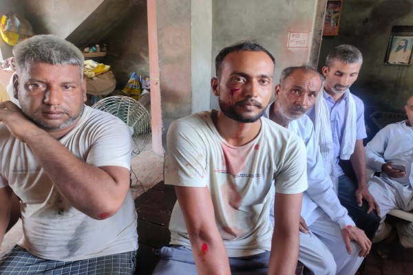 Saharanpur News : दुकान के आंवटन को लेकर दो पक्षों में जमकर चले लाठी डंडे, अधिकारी हुए गायब