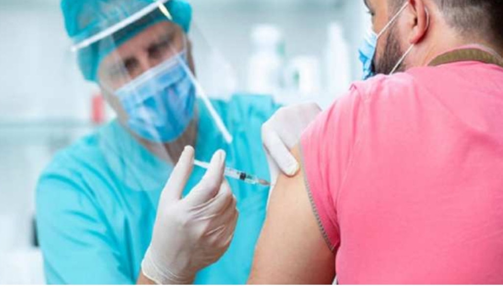 Health News- कोरोना की वैक्सीन का 11 दिन में तीसरी बार एक करोड़ से ऊपर डोज