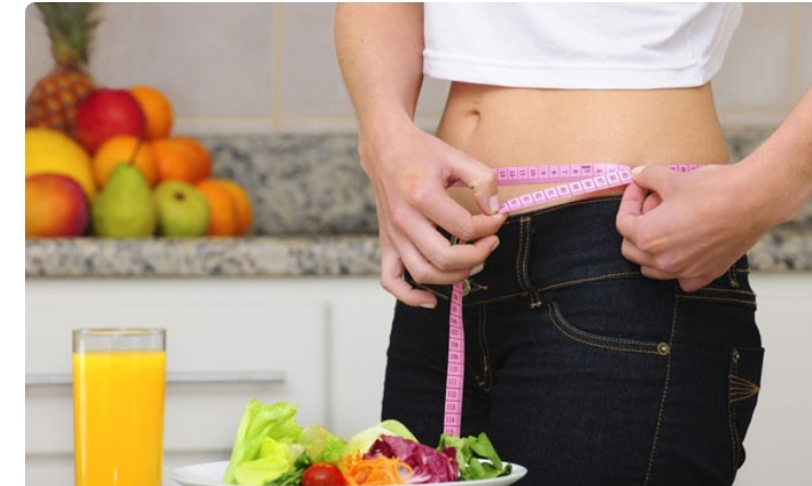 Health Tips: वजन कम करने के लिए खाना छोड़ना सही या ग़लत