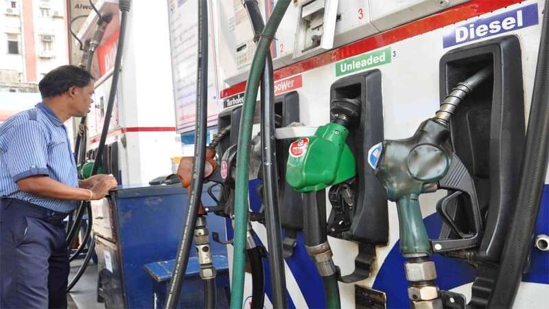 Petrol-Diesel Price: पेट्रोल-डीजल के नए रेट हुए जारी, यहाँ अपने शहर में तेल का दाम करें चेक