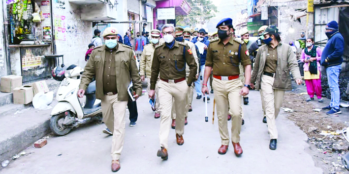 Noida:नोएडा व दिल्ली पुलिस ने चलाया संयुक्त अभियान