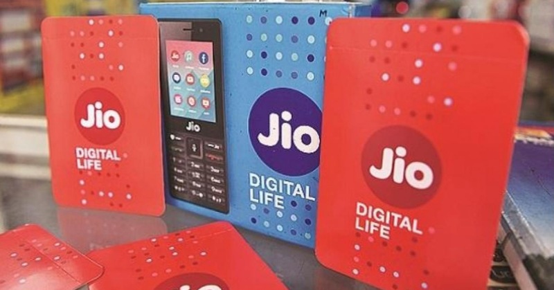 Jio Recharge Plans- जियो के इस तगड़े प्लान में 20 रुपए कम खर्च कर पाए 28 दिन की एक्स्ट्रा वैलिडिटी