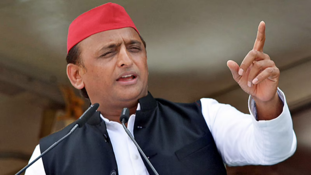 Live-UP-Election-Akhilesh-Yadav-question-on-movement-of-EVM-statement-of-the-Election-Commission-came