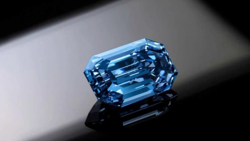 Diamond Auction:जमीन से निकला रत्न है बहुत खास, कीमत जानकर हो जाएंगे हैरान