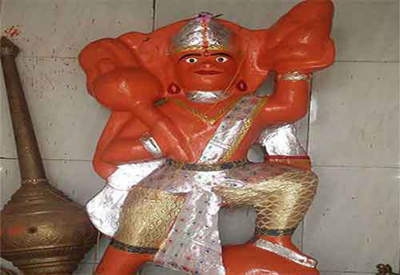 hanuman ji आखिर हनुमान जी की प्रतिमा का रंग सिंदूरी क्यों है, क्यों चढ़ाया जाता है सिंदूरी चोला?