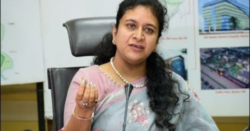 Noida News : IAS Ritu Maheshwari