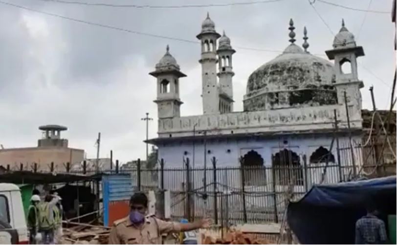 Varanasi News: आखिर क्यों किया जा रहा वाराणसी की इस मस्जिद का सर्वे?