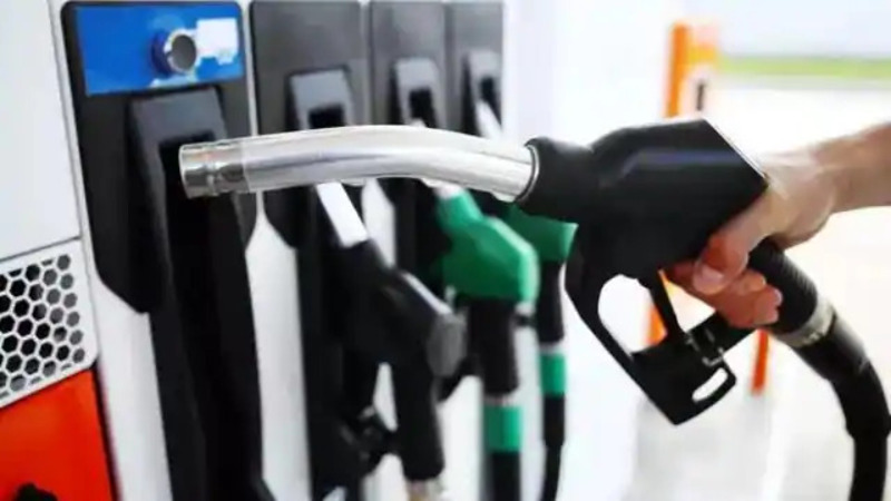 Petrol-Diesel Price: पेट्रोल-डीजल की जारी हुई नई कीमत, फटाफट चेक करें अपने शहर का रेट