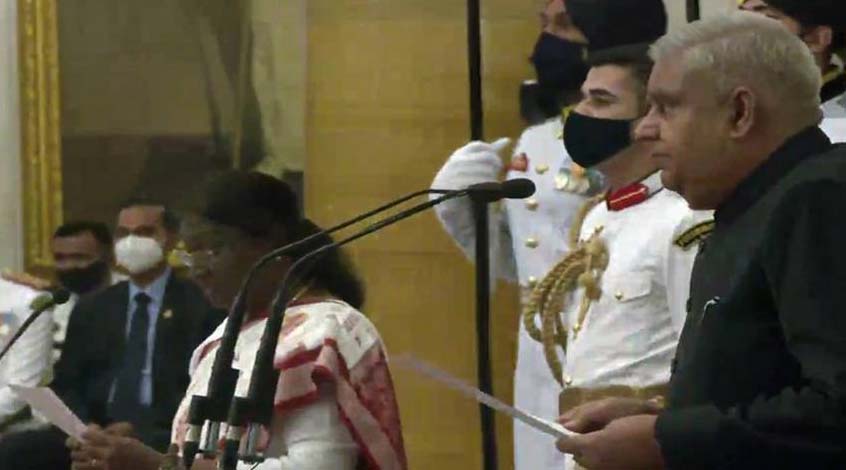 Vice President : देश के नए उपराष्ट्रपति जगदीप धनखड़ को राष्ट्रपति द्रौपदी मुर्मू ने दिलाई शपथ