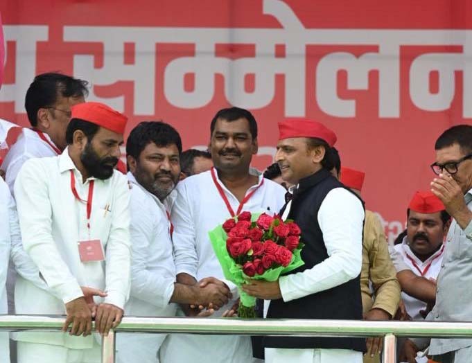 Akhilesh's hat-trick: Will take over the command of SP for the third time