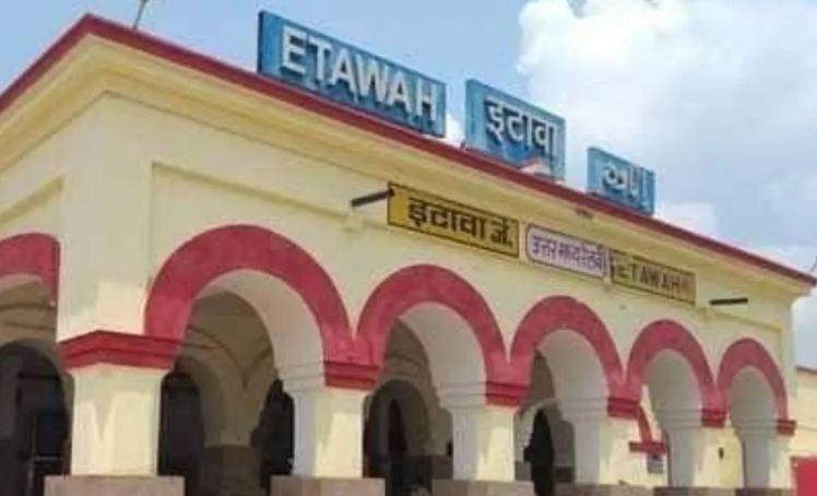 Mainpuri by election: इटावा रेलवे स्टेशन पर हुआ डिंपल को जिताने का एनाउंसमेंट, मचा हड़कंप