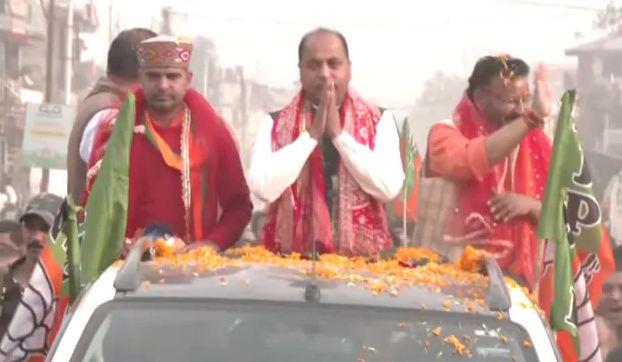 Delhi Mcd election: हिमाचल प्रदेश के CM जयराम ठाकुर ने दिल्ली में किया रोड शो