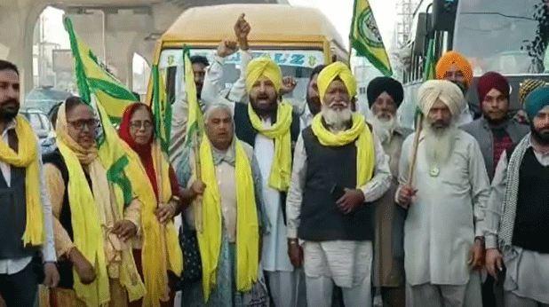 Punjab किसान नेताओं ने अपनी मांगों को लेकर राज्यपाल को सौंपा ज्ञापन