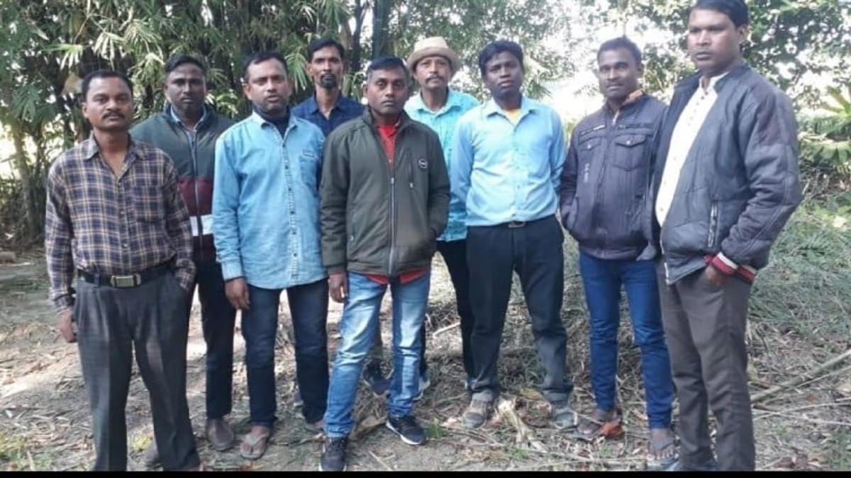 National News : असम में 13 माओवादियों ने आत्मसमर्पण किया : पुलिस