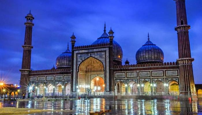 Delhi Jama Masjid: शाही इमाम ने लिया यूर्टन, महिलाओं संबंधी आदेश वापस लेने को राजी