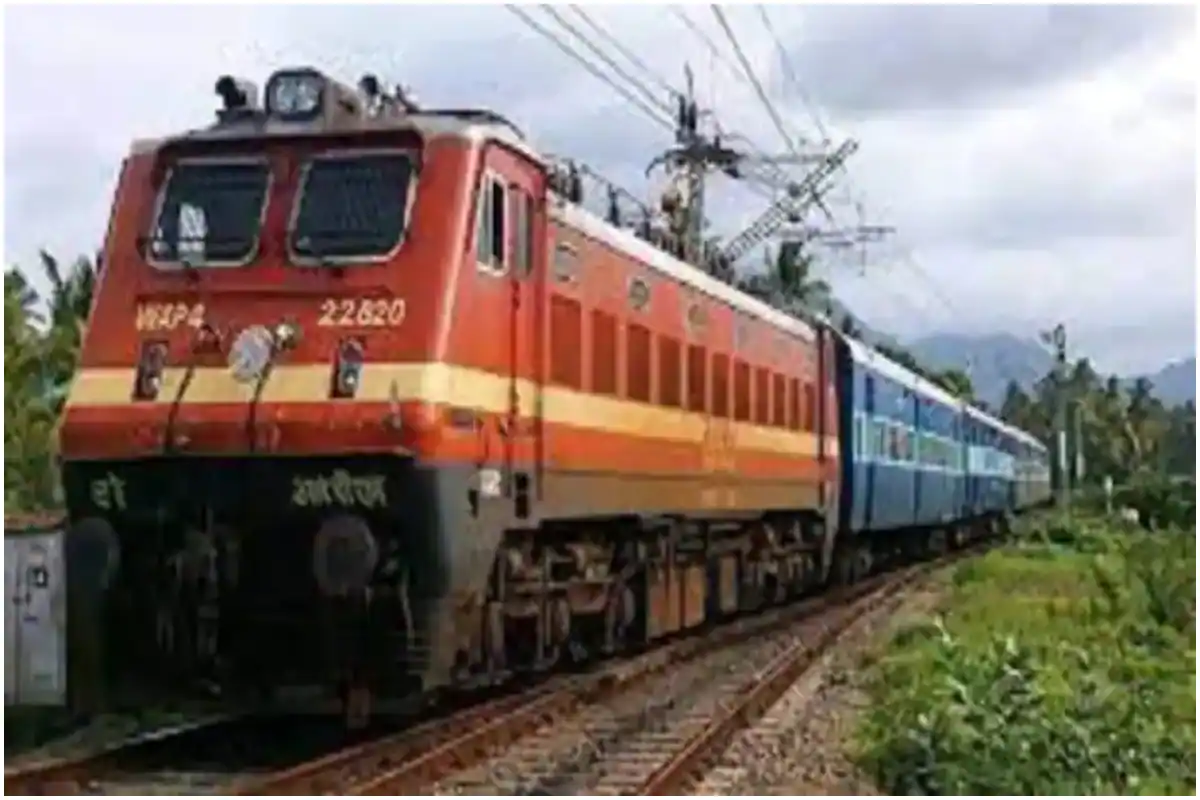 Bihar News: हैरत, चोरों ने ट्रेन के इंजन को ही कर लिया चोरी
