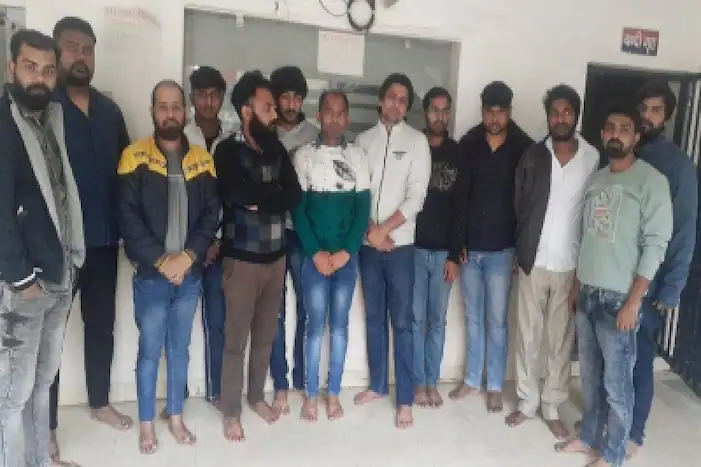 Ghaziabad: US के लोगों से ठगी करने वाले 15​ लोग गिरफ्तार