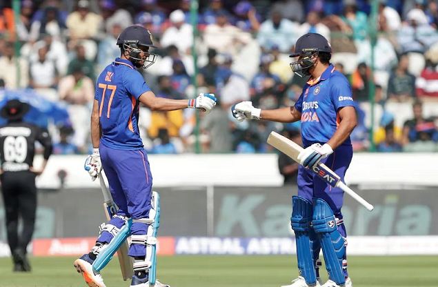 IND vs NZ : न्यूजीलैंड को 8 विकेट से हराकर भारत दूसरा वनडे और श्रृंखला जीता