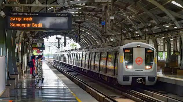 Delhi Metro : दिल्ली मेट्रो ने केंद्र और दिल्ली सरकार से मांगे 70000 करोड़ रुपये