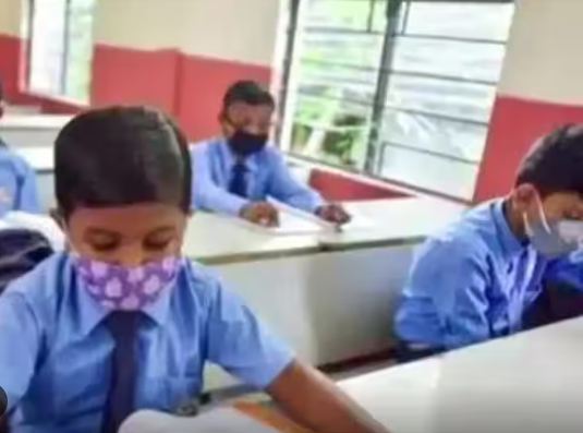 MUMBAI SAMACHAR:  बच्ची को परीक्षा देने से रोका, प्रधानाचार्य व शिक्षिका पर एफआईआर