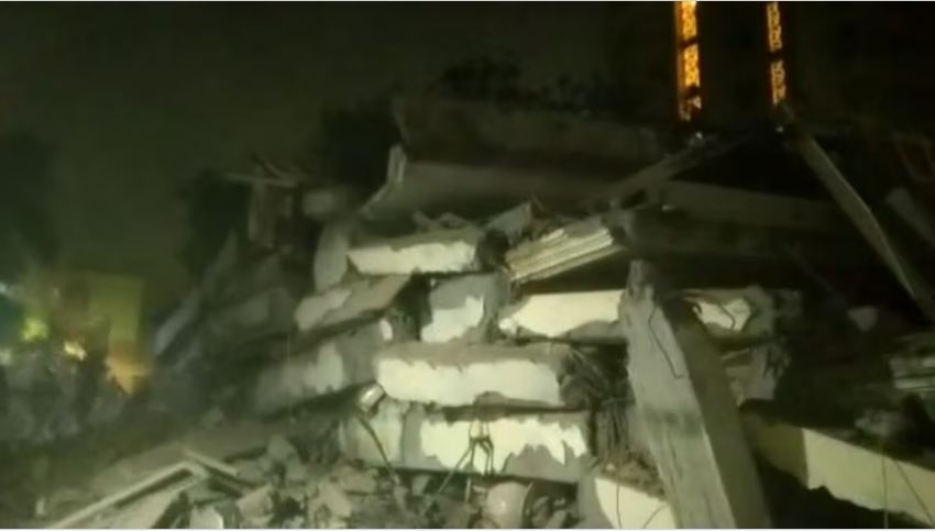 Lucknow Breaking News:लखनऊ में बिल्डिंग ​गिरने से तीन की मौत, बचाव कार्य जारी