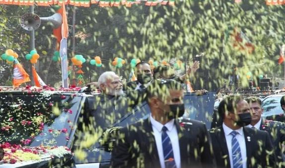 National Political : दिल्ली में प्रधानमंत्री ने किया रोड शो