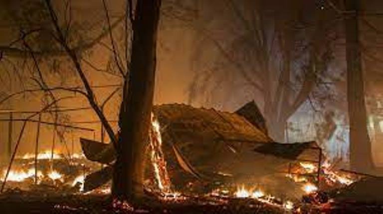 Uttarakhand News : राना गांव में आग लगने से चार मकान जलकर राख, 11 परिवार हुए बेघर