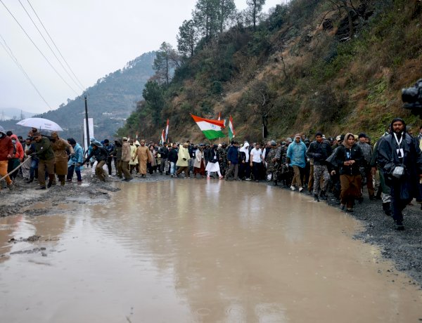 J&K News: बारिश ने रोका भारत जोड़ो यात्रा का कदमताल