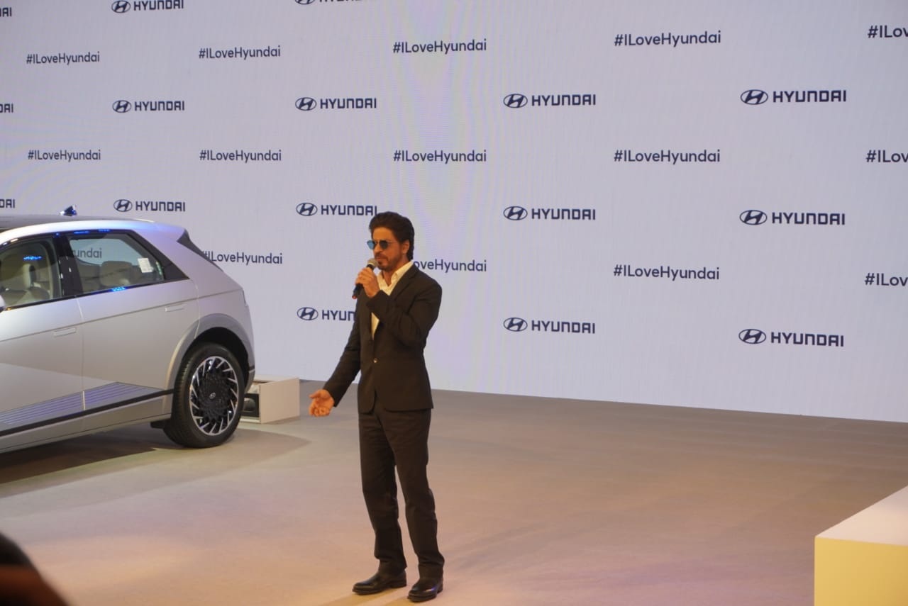 Auto Expo-2023 : शाहरुख ने लांच की हुंडई की इलेक्ट्रोनिक कार Lonic-5