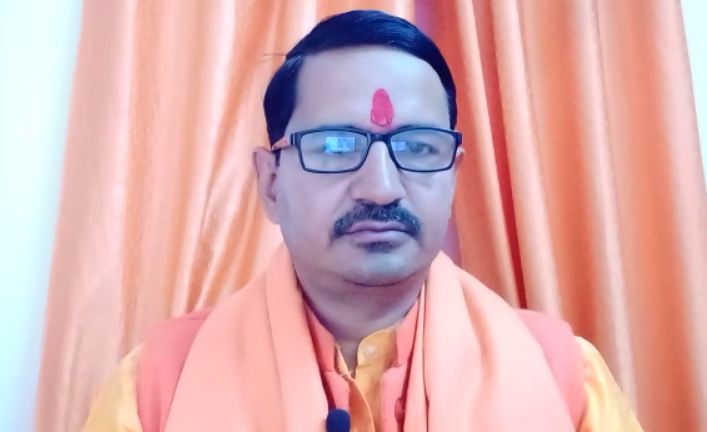 Mathura : स्वामी प्रसाद मौर्य को किसी मंदिर में न घुसने दें पुजारी: हिंदू महासभा