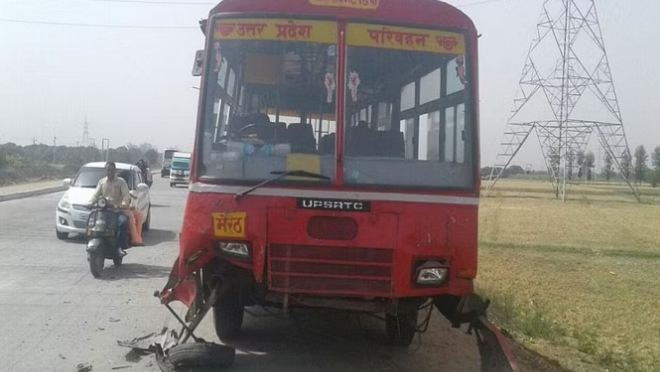 Meerut : रोडवेज बस की टक्कर से दो युवकों की मौत, दो अन्य घायल