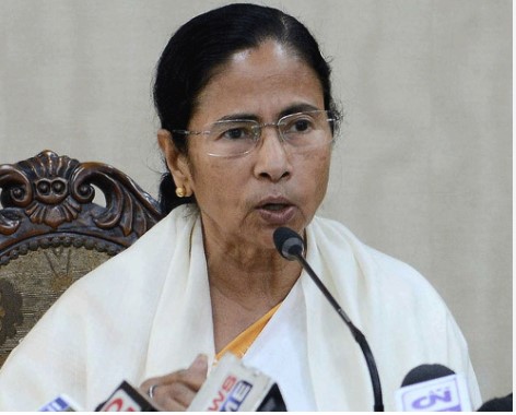 Mamata Banerjee: BJP using money from LIC, nationalized banks for the benefit of some leaders