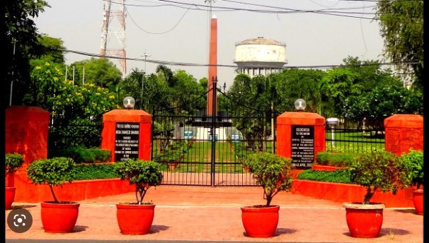 Noida News : नोएडा का गौरव शहीद स्मारक