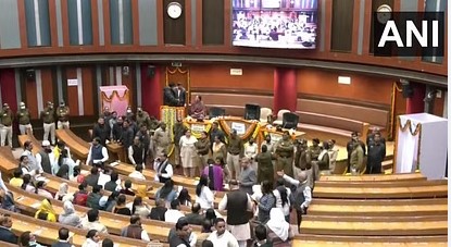 Delhi Mayor Election  : महापौर का चुनाव कराने की दो कोशिशें नाकाम होने के बाद आज फिर सदन की बैठक