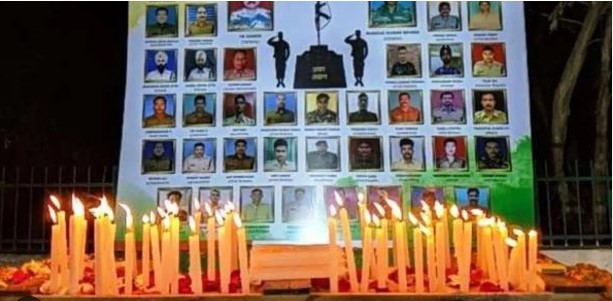 Pulwama Attack Anniversary : सीआरपीएफ ने शहीद जवानों को श्रद्धांजलि अर्पित की