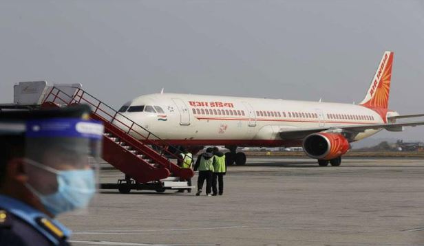 Air India : नेवार्क से दिल्ली आ रहे एअर इंडिया के विमान में गड़बड़ी, स्टॉकहोम में उतारा गया