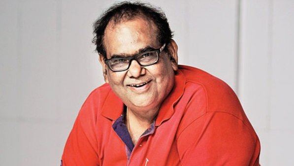 Satish Kaushik passed away: चलती कार में दम तोड़ गए सबको हंसाने वाले अभिनेता सतीश कौशिक