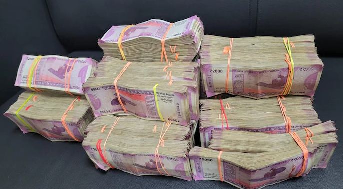 Nagpur News : ईडी ने छापे मारकर 1.21 करोड़ नकद, 5.51 करोड़ के आभूषण जब्त किये