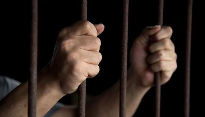 Noida : नाबालिग से छेड़छाड़ पड़ गई भारी, 3 साल के लिए जेल गए दो दरिंदें