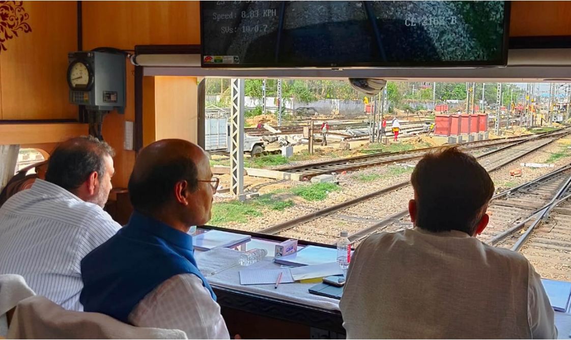 Railway News : PM नरेंद्र मोदी के संसदीय क्षेत्र वाराणसी में रेल विभाग भी सक्रिय