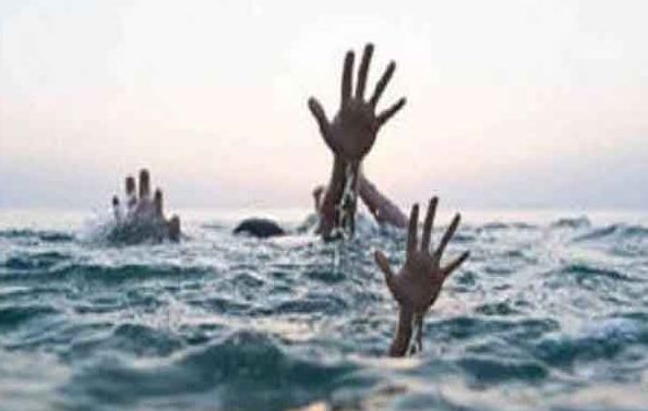 Rajsthan News : पानी के कुंड में नहाने उतरे 4 युवकों की डूबने से मौत