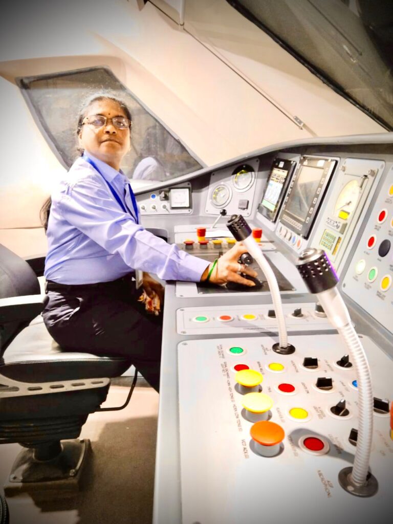 Lady Loco Pilot: Female loco pilot Surekha Yadav operated Vande Bharat Express