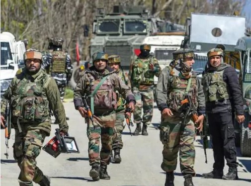 Jammu Kashmir : जम्मू-कश्मीर के बारामूला में लश्कर-ए-तैयबा से जुड़ा आतंकवादी गिरफ्तार