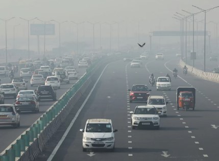 Delhi Air Pollution : दिल्ली की वायु गुणवत्ता ‘खराब’ श्रेणी में पहुंची