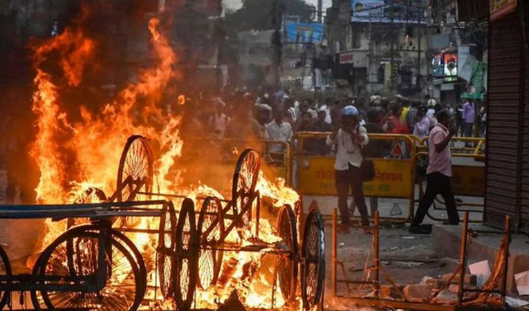 Odisha News : ओडिशा के संबलपुर में हिंसा, एक की मौत, लगाया गया कर्फ्यू