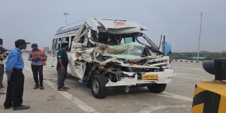 UP Accident: Tourist bus rammed into bad truck on Bundelkhand Expressway