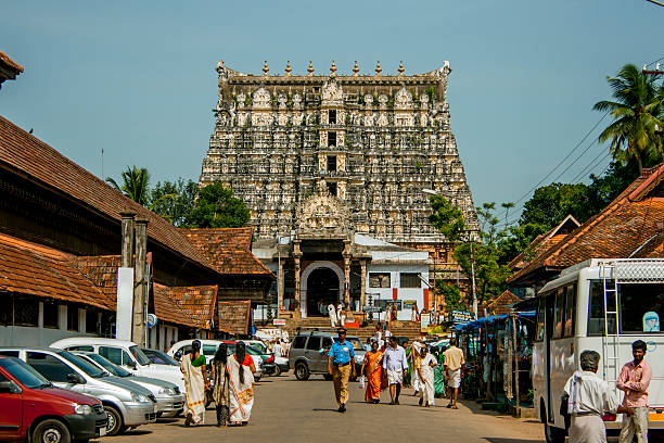 Kerala Temples : दक्षिण भारत के ये 5 मंदिर अपनी भव्य वास्तु कला से करते हैं आकर्षित
