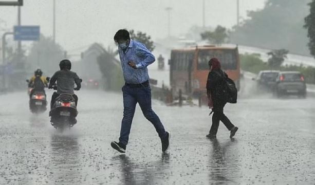 Weather : दिल्ली में आज हल्की बारिश की संभावना