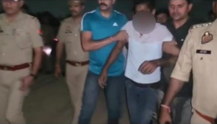 Greater Noida News :  पुलिस की गोली लगने से स्नैचर हुआ लंगड़ा