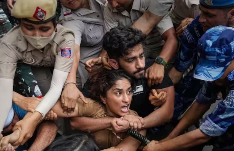 Wrestlers Protest : पहलवानों को जंतर-मंतर पर नहीं मिलेगी प्रदर्शन की अनुमति : दिल्ली पुलिस